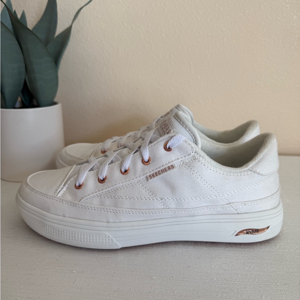 Skechers ArchFit White Canvas w/Copper Details Wide Casual Platform Sneakers - Picture 6 of 13